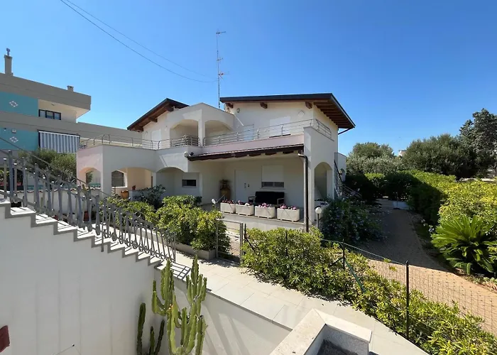 Brezza Marina * Мола-ди-Бари